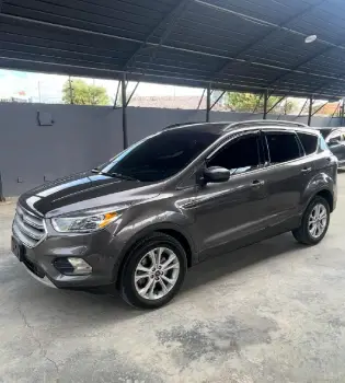 Ford escape 2018 en peravia