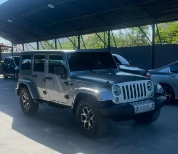 Jeep wrangler sahara 2014  en peravia