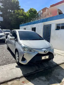 Toyota vitz  2018