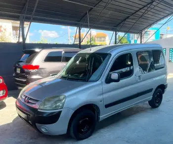 Peugeot partner 2007 en peravia