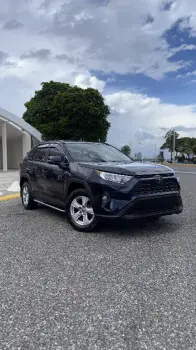 Toyota rav4 2019 xle full