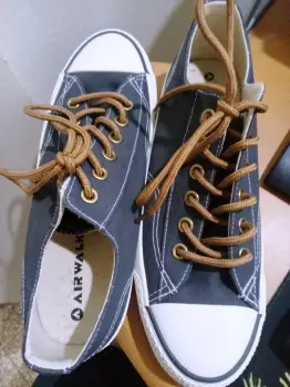 Tenis airwalk unisex size 7. nuevos.