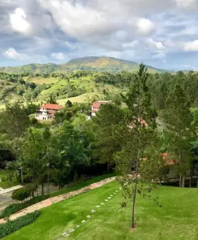 Terreno en venta en jarabacoa con vista a la montaña de 1809 mts