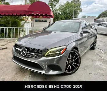 Mercedes benz c300 2019