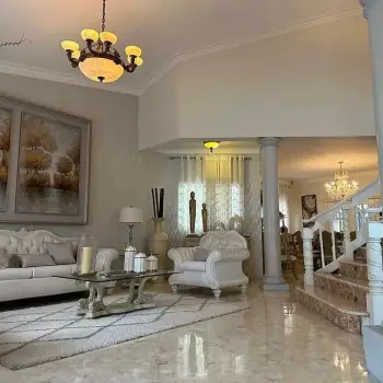 Se vende casa amplia en arroyo hondo iii