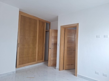 Apartamento de 3 habitaciones en venta en la av. españa.