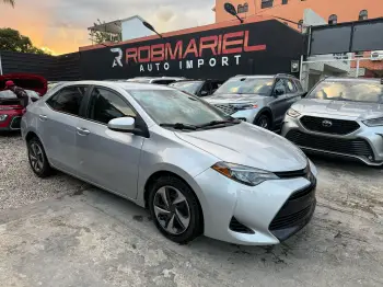 Toyota corolla le 2019 gris plata recien importado