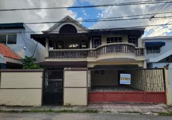 Vendo casa de 2 niveles en la urb. narcisa ii santo domingo este.