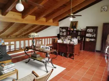Vendo cómoda confortable y bella  casa en arroyo hondo viejo de oportu