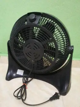 Abanico nikel de piso en muy buen estaado