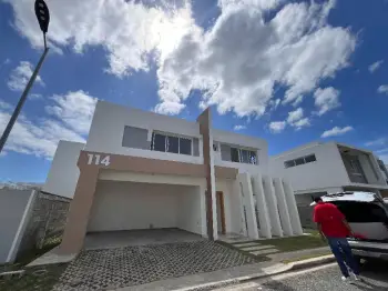 Casa en alquiler residencial cerrado