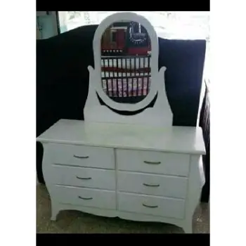 Gavetero en madera color blanco