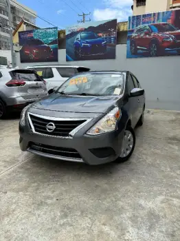 Nissan versa sv