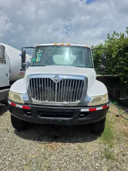 Camión cisterna de glp international modelo 4200 año 2002 en venta
