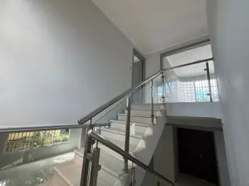Se vende casa en viejo arroyo hondo en residencial cerrado con garita