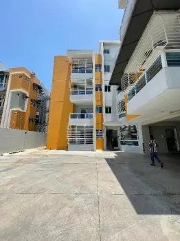 Apartamento de 3 habitaciones en venta en vista hermosa.