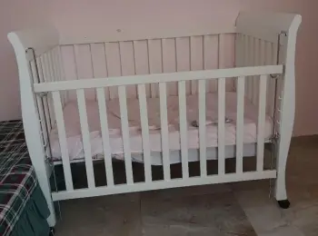 Cuna blanca en buenas condiciones  en santo domingo este