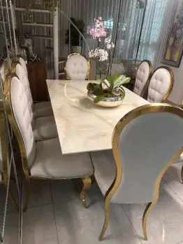 Comedor con 8 sillas  en santo domingo dn