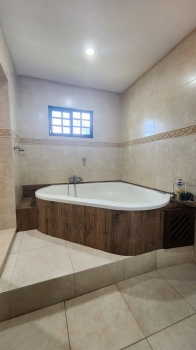 Villa de 3 habitaciones en venta en juan dolió.