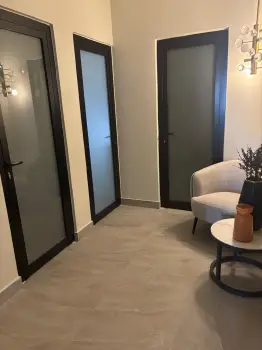 Venta de apto 2do nivel con terraza en evaristo morales