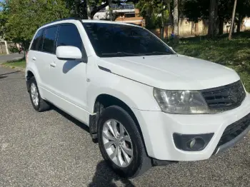 Suzuki grand vitara 2015 4x2