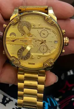 Reloj diesel mr daddy 2.0 dorado 1 mes de garantia