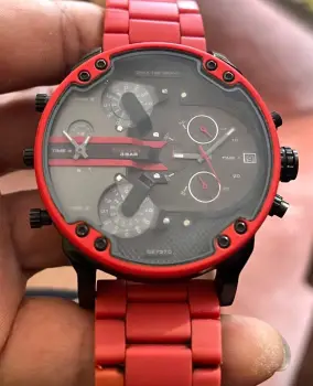 Reloj diesel mr daddy 2.0 rojo correa silicona  1 mes de garantia