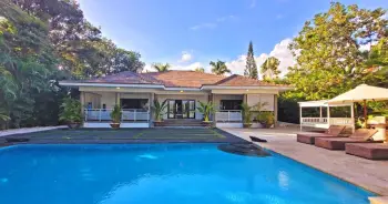 Villa de 3 habitaciones en venta en juan dolió.