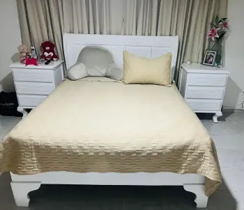Juego de habitacion queens