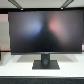 Pantalla dell 24 pulgadas sin borde en la vega