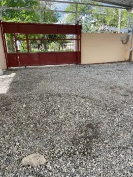 Alquilo local en la misma avenida jacobo majluta