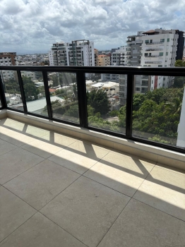 Venta de amplio penthouse en evaristo morales
