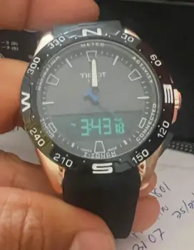 Reloj tissot touch connect solar 47mm análogo digital fechero luz led