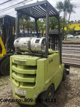 Montacarga clark 1.5t