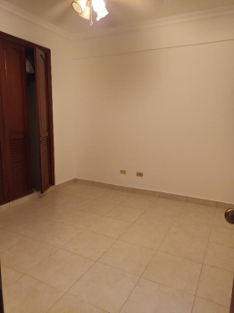 Alquilo apartamento en la esperilla un 3 nivel