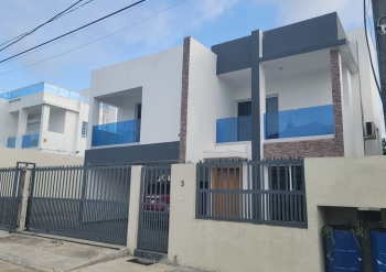 Casa en venta en tranquilo residencial en el km 13 autopista duarte