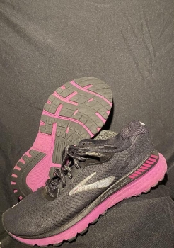 Brooks adrenalina gts 2 en monseñor nouel