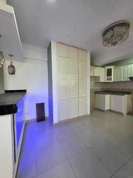 Casa de 3 habitaciones en venta en la av. independencia.