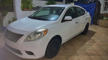 Vendo nissan versa 2013 en santo domingo norte
