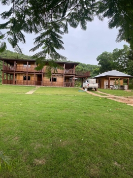 Elegante finca de 870 tareas totalmente ganadera con casa campestre de