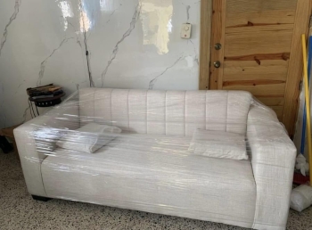 Mueble tapizado nuevo