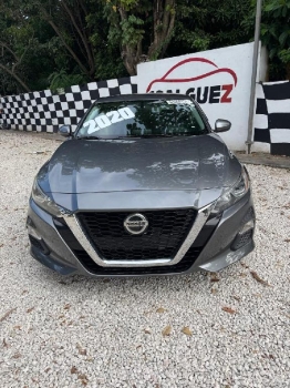 Se vende nissan altima s 2020