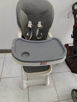 Silla de comer alta
