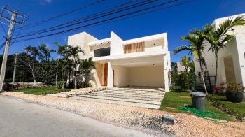 Vendo villa robles 54 en punta cana
