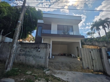Vendo casa en altos de arroyo hondo iii santo domingo distrito naciona