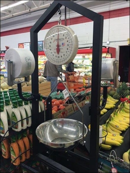 Peso colgante con bandeja