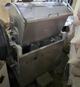 Vendo revolvedora industrial para panadería