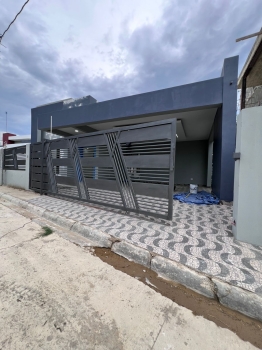 ???? casa con patio en venta – próximo al jardín botánico santiago