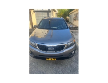 Venta de kia sorento aÑo 2013 en buenas condiciones.
