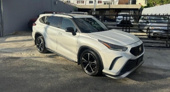 Toyota highlander 2022 xse awd